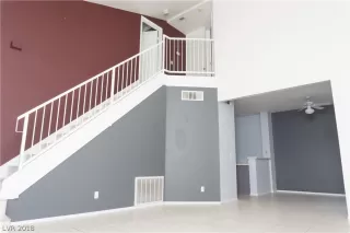 Photo #1: 2056614 Listing 