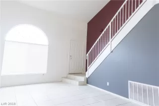 Photo #2: 2056614 Listing 