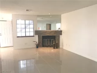 Photo #5: 2056629 Listing 