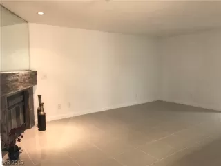 Photo #6: 2056629 Listing 