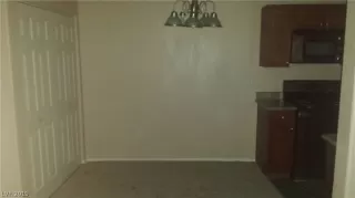 Photo #3: 2056671 Listing