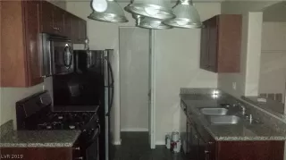 Photo #4: 2056671 Listing