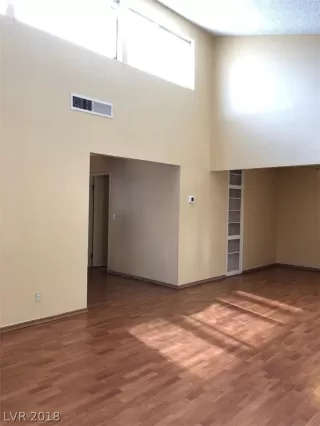 Photo #3: 2056706 Listing 