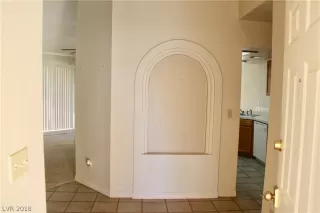 Photo #2: 2056708 Listing 