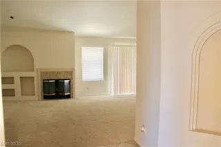 Photo #3: 2056708 Listing 