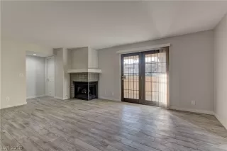 Photo #4: 2056789 Listing 