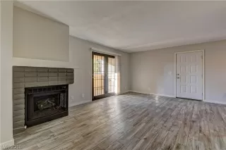 Photo #6: 2056789 Listing 