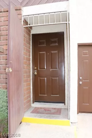 Photo #3: 2056802 Listing 