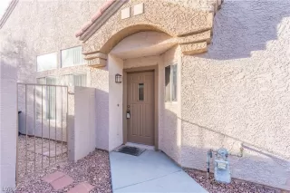 Photo #3: 2056815 Listing