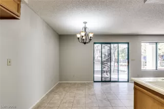 Photo #4: 2056882 Listing