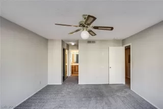 Photo #6: 2056882 Listing