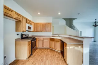 Photo #1: 2056886 Listing