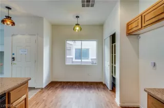 Photo #3: 2056886 Listing