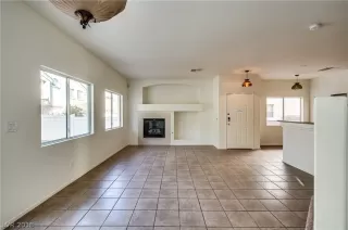 Photo #4: 2056886 Listing