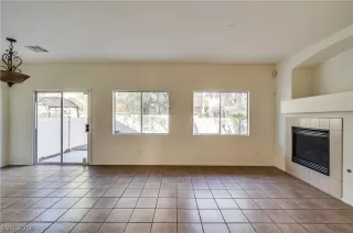 Photo #5: 2056886 Listing