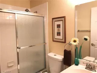 Photo #4: 2056892 Listing 