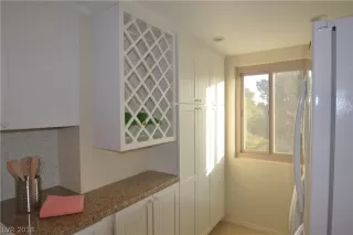 Photo #4: 2056932 Listing