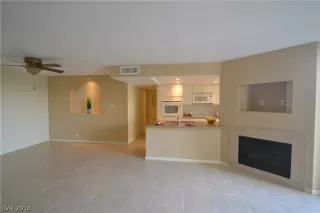 Photo #6: 2056932 Listing