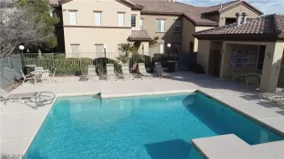 Photo #6: 2056940 Listing 