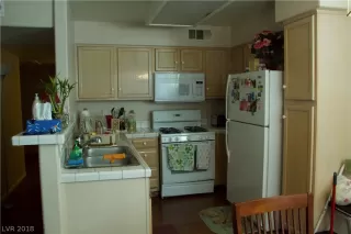 Photo #4: 2056984 Listing 