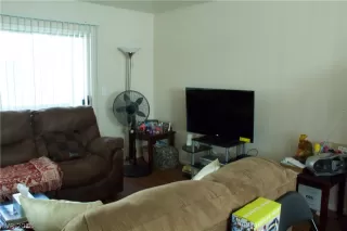 Photo #6: 2056984 Listing 