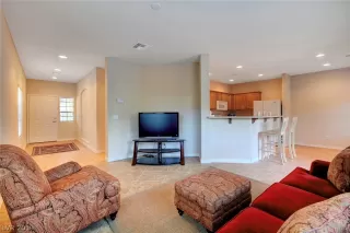 Photo #4: 2057035 Listing