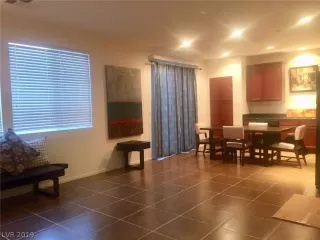 Photo #5: 2057070 Listing