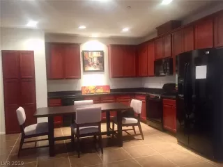 Photo #6: 2057070 Listing