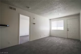 Photo #5: 2057111 Listing 