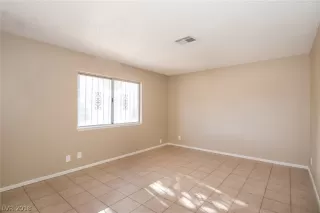 Photo #6: 2057124 Listing