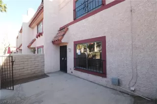 Photo #3: 2057206 Listing