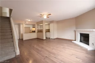 Photo #4: 2057206 Listing