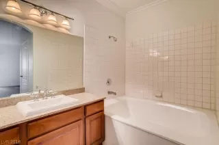 Photo #6: 2057246 Listing