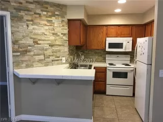 Photo #1: 2057375 Listing 