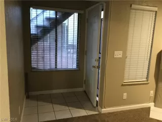 Photo #5: 2057432 Listing 