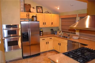 Photo #2: 2057497 Listing 