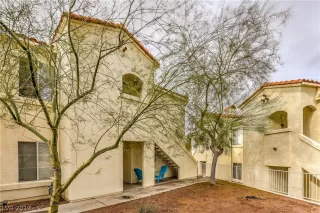 Photo #5: 2057499 Listing