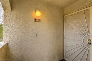 Photo #6: 2057499 Listing