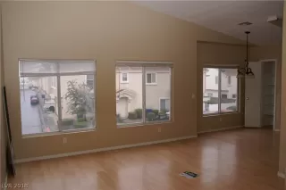 Photo #2: 2057543 Listing