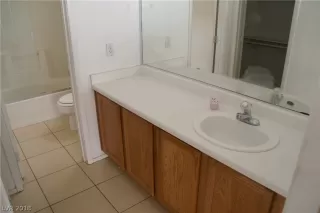 Photo #5: 2057543 Listing