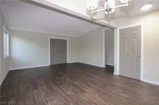 Photo #3: 2057583 Listing