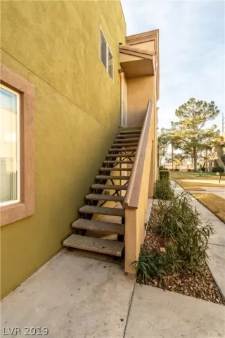 Photo #3: 2057584 Listing 