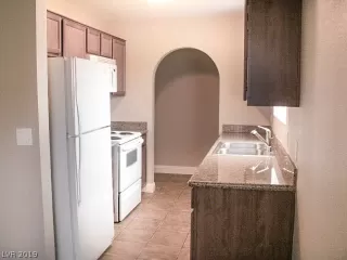Photo #4: 2057584 Listing 