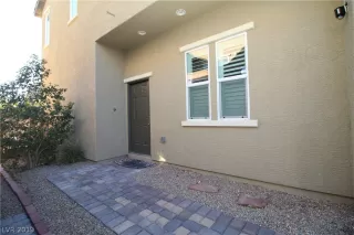 Photo #3: 2057585 Listing