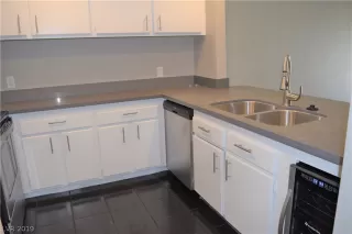 Photo #3: 2057655 Listing 