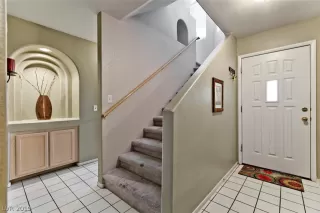 Photo #3: 2057664 Listing