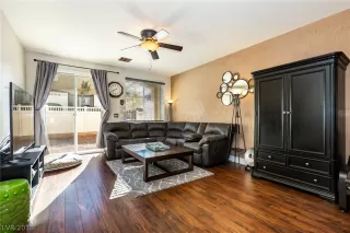 Photo #5: 2057706 Listing