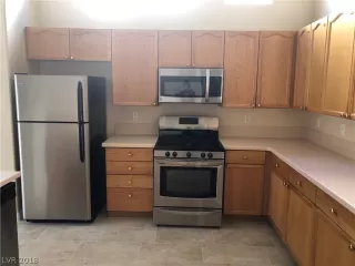 Photo #3: 2057743 Listing 