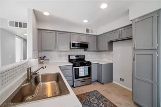 Photo #3: 2057761 Listing 