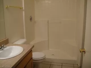 Photo #4: 2057771 Listing